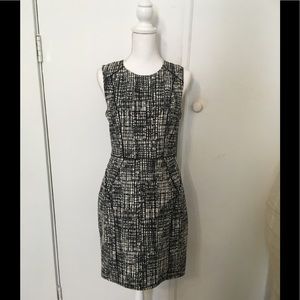 NWT H&M Black & white patterned shift dress
